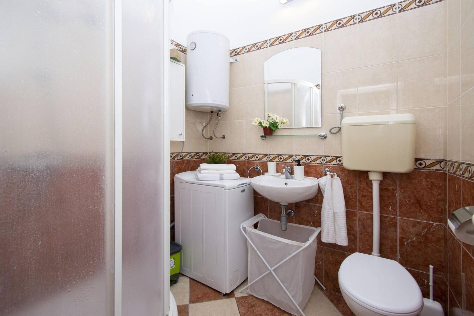 Apartment Meri Razanj With Sea View Екстериор снимка